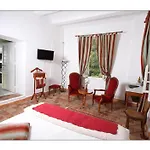 Aimee Luxury With Heated Pool 4* Vals-les-Bains