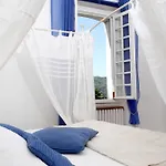 Aimee Luxury With Heated Pool Bed & Breakfast