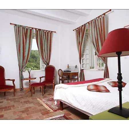 Aimee Luxury With Heated Pool Bed & Breakfast 3*