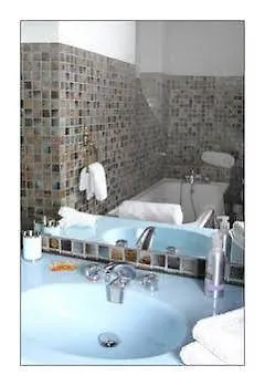 Aimee Luxury With Heated Pool 3*