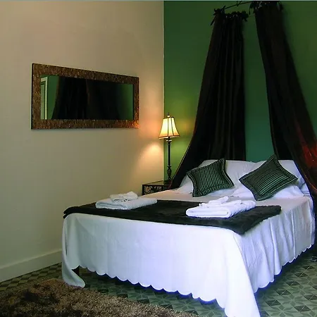 Aimee Luxury With Heated Pool 4* 발 레 뱅