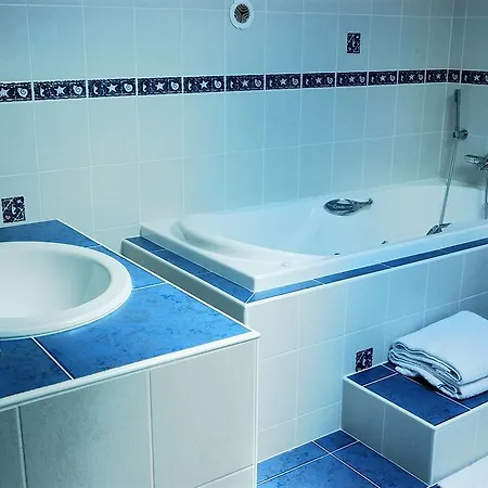 Aimee Luxury With Heated Pool 3* Vals-les-Bains