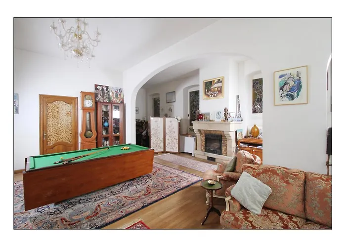 Bed & Breakfast Aimee Luxury With Heated Pool