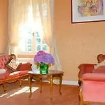 Aimee Luxury With Heated Pool Panzió 4*