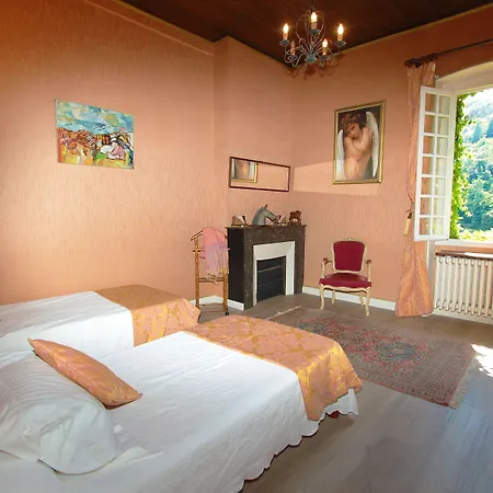 Aimee Luxury With Heated Pool Frühstückspension 4*